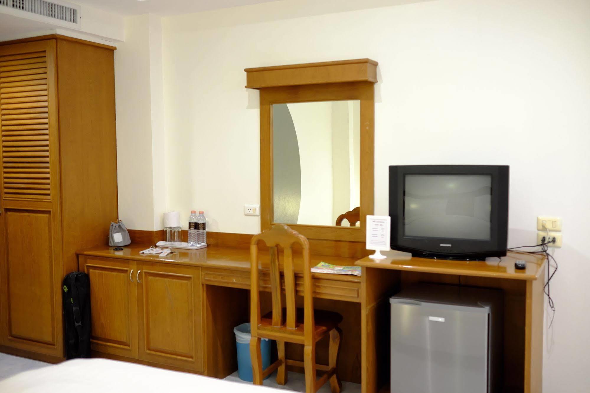 Pj Inn Pattaya Extérieur photo