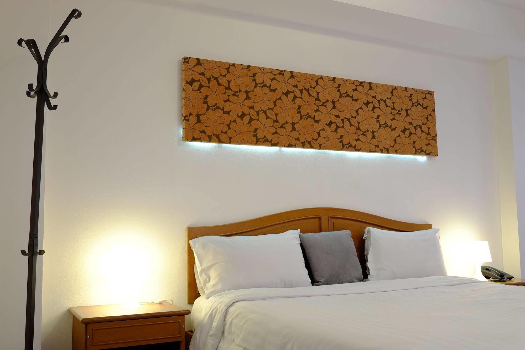 Pj Inn Pattaya Extérieur photo